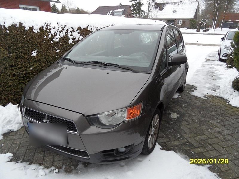 Andere farben Gebraucht 2011 Mitsubishi Colt Limousine | 4.950 € - Bild 1/4