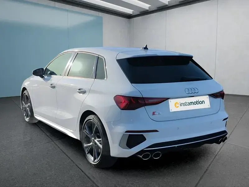 Gebraucht Audi S3 Sportback 310 PS (228 kW) 2024 Weiß Kleinwagen