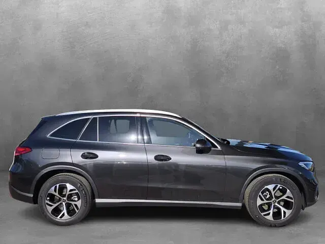Gebraucht Mercedes GLC220 Avantgarde 197 PS (144 kW) 2024 Lack graphitgrau SUV