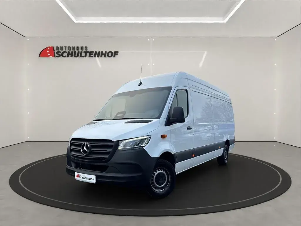 Używany Mercedes Sprinter 170 KM (125 kW) 2024 Biały Van