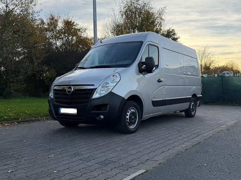 Silber Gebraucht 2016 Opel Movano Van | 15.999 € (Teuer) - Bild 1/4
