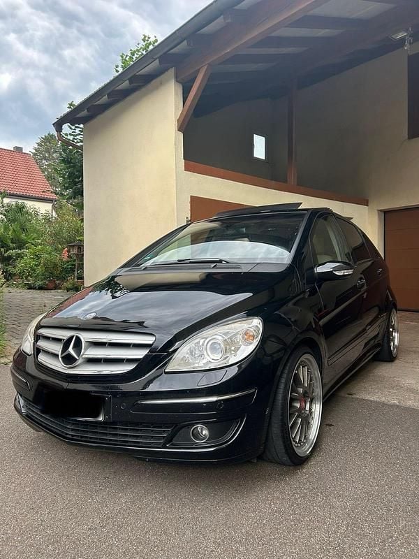 Schwarz Gebraucht 2006 Mercedes B170 Van / Kleinbus | 3.250 € - Bild 1/4