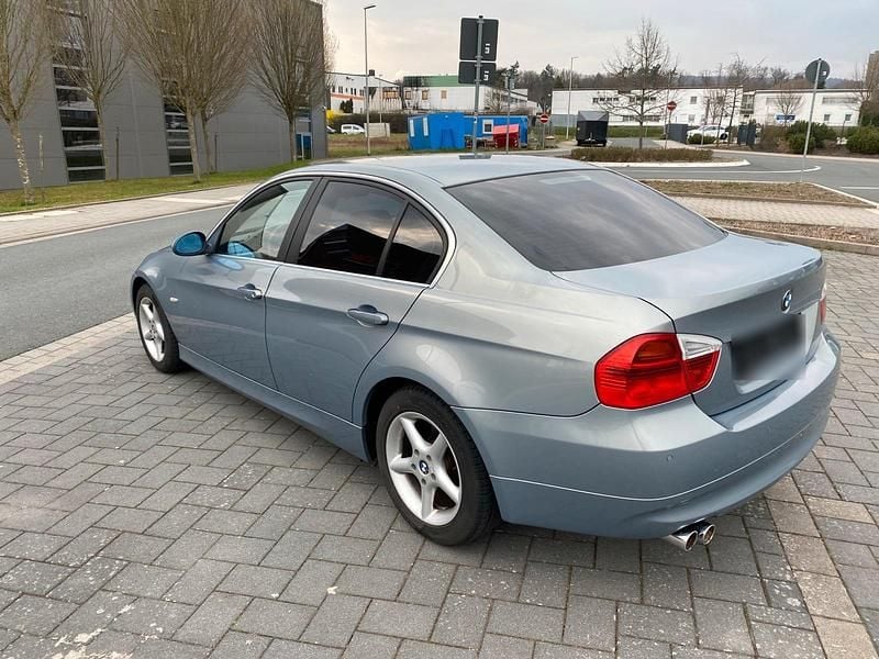 Gebraucht BMW 325 220 PS (161 kW) 2025 Andere farben Limousine