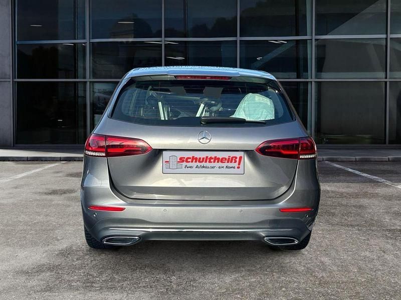 Gebraucht Mercedes B220 Progressive 190 PS (139 kW) 2019 Grau Van / Kleinbus