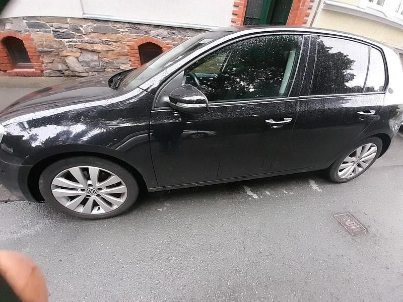 Gebraucht VW Golf VI 122 PS (89 kW) 2010 Schwarz Kleinwagen