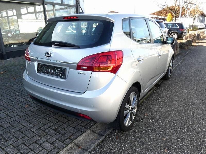 Gebraucht Kia Venga Spirit 128 PS (94 kW) 2015 Silber Kleinwagen