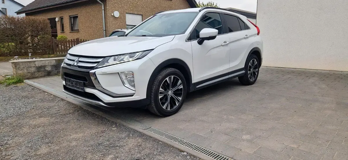 Gebraucht Mitsubishi Eclipse 163 PS (119 kW) 2020 Weiß Kleinwagen