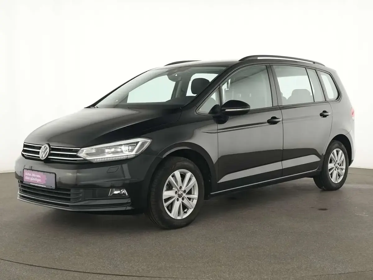Gebraucht VW Touran Comfortline 122 PS (89 kW) 2022 Deep black Van / Kleinbus