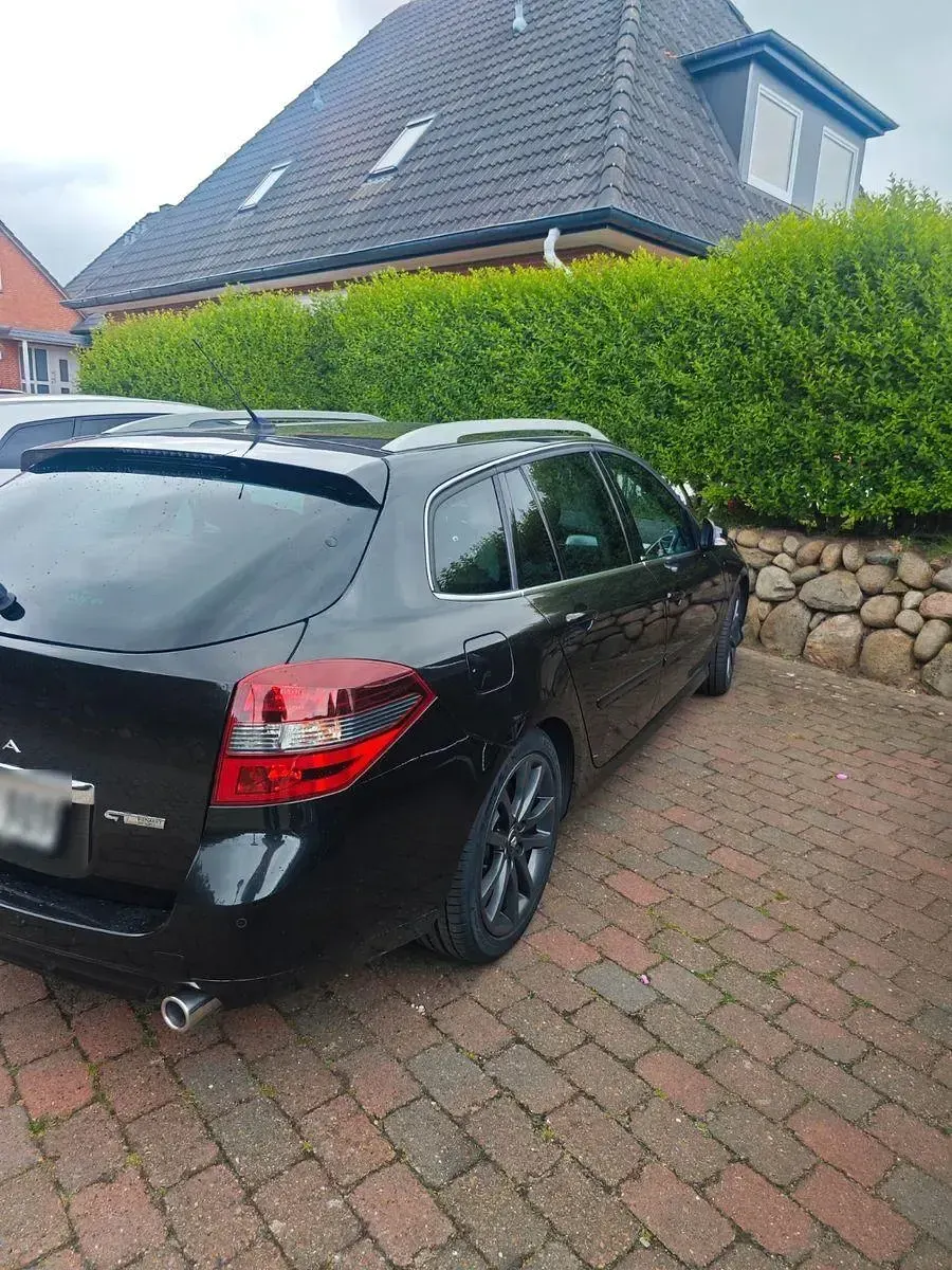 Gebraucht Renault Laguna III 175 PS (128 kW) 2015 Schwarz Kombi