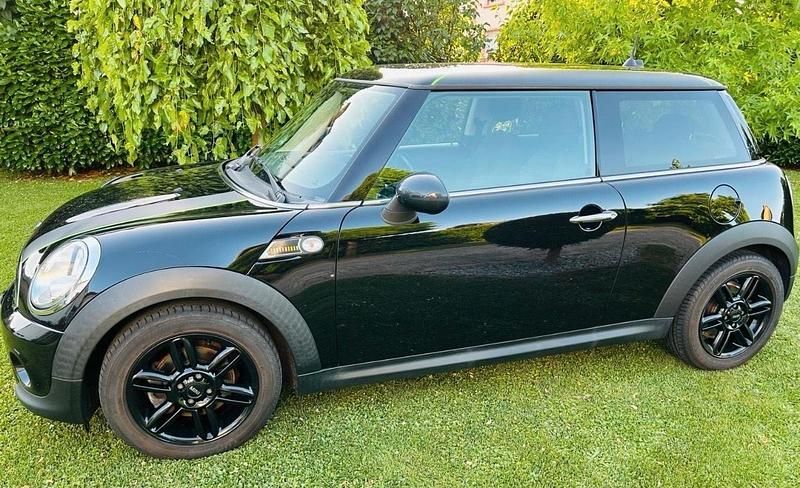 Schwarz Gebraucht 2013 Mini ONE Kleinwagen | 6.800 € - Bild 1/4