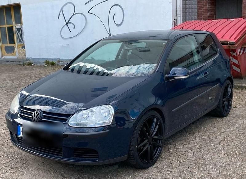 Blau Gebraucht 2004 VW Golf V Kleinwagen | 999 € (Guter Preis) - Bild 1/4