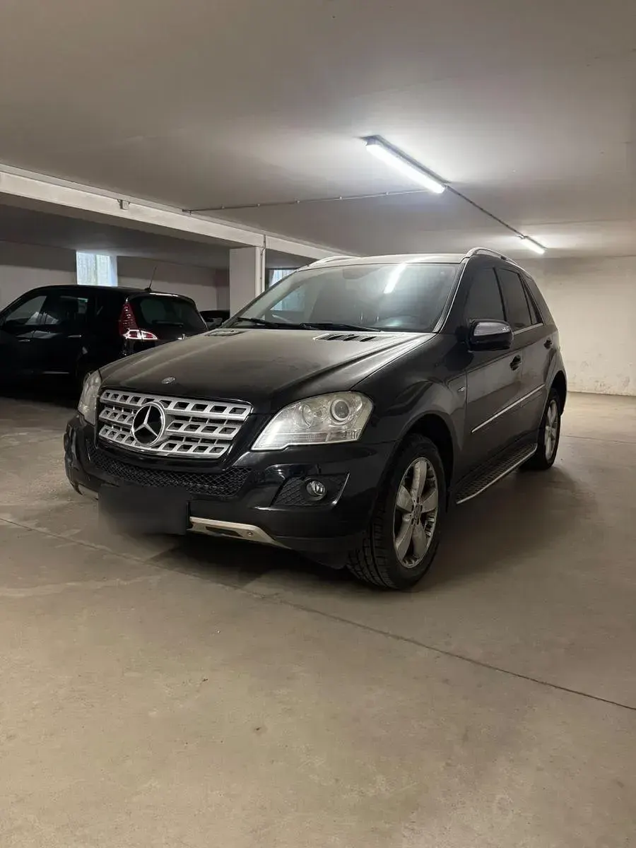 Gebraucht Mercedes ML300 190 PS (139 kW) 2009 Schwarz SUV
