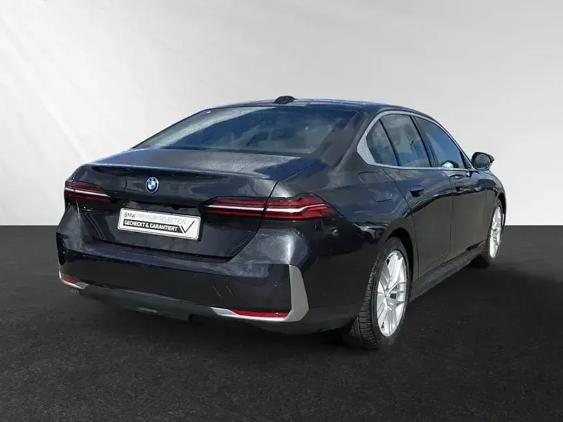 Gebraucht BMW 530e Comfort Edition 299 PS (219 kW) 2024 Grau Limousine
