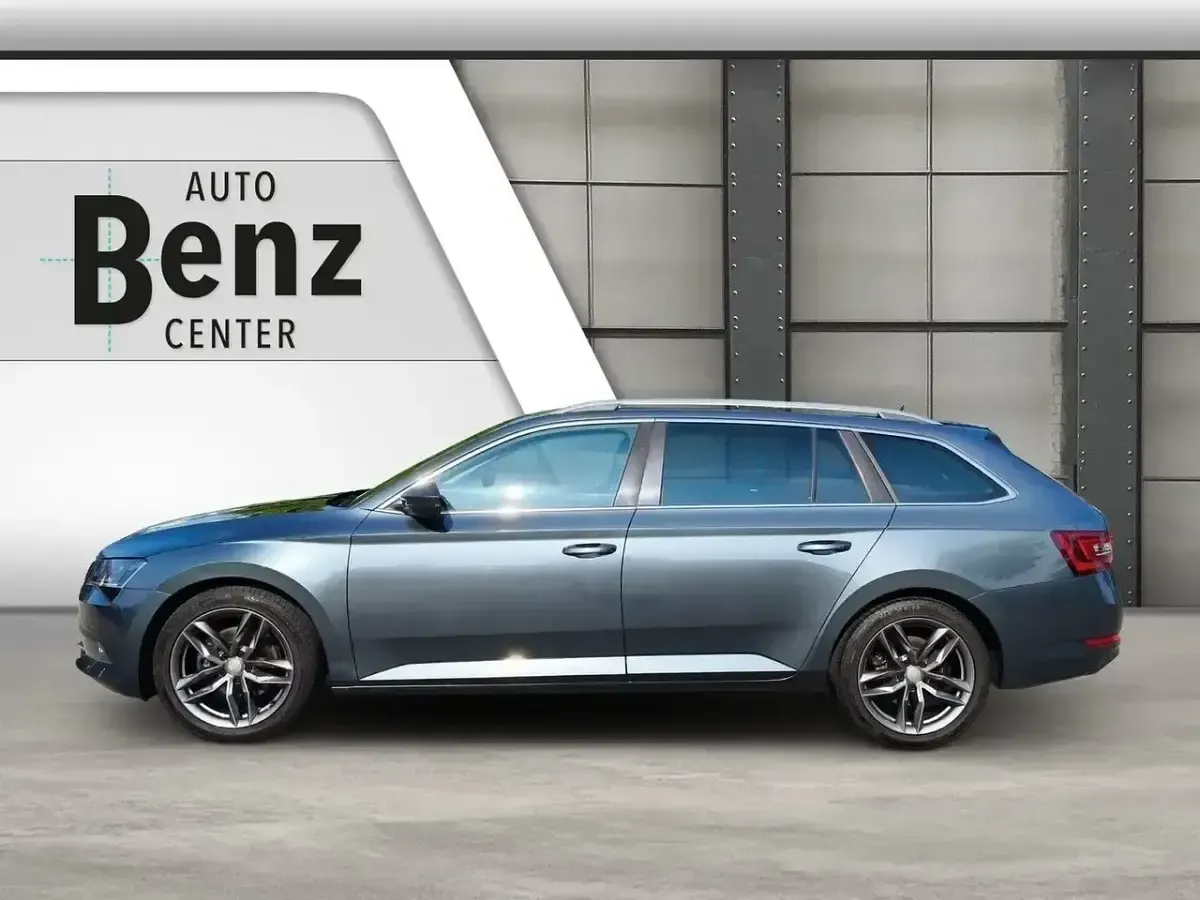 Gebraucht Skoda Superb Style 190 PS (139 kW) 2016 Grau Kombi