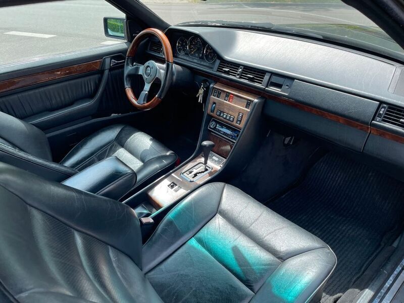 Gebraucht Mercedes E300 AMG 179 PS (131 kW) 1990 Schwarz uni Coupé