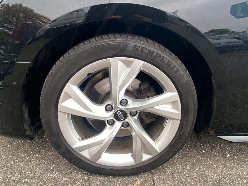 Gebraucht Audi A4 S-Line 163 PS (119 kW) 2022 Schwarz Kombi