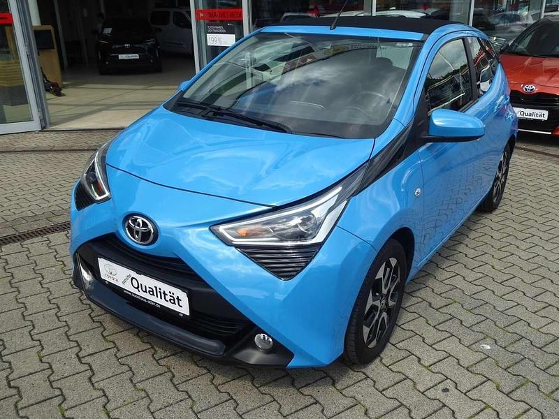 Cyan metallic Gebraucht 2018 Toyota Aygo x-sky Kleinwagen | 11.490 € (Etwas zu teuer) - Bild 1/4