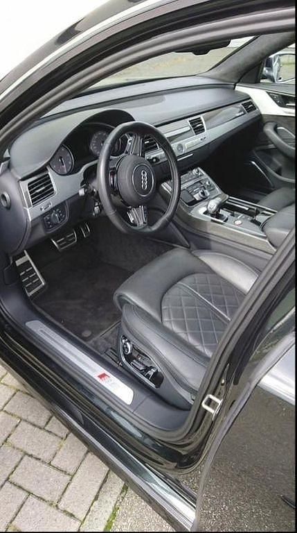 Gebraucht Audi S8 Ambiente 519 PS (381 kW) 2012 Schwarz Limousine