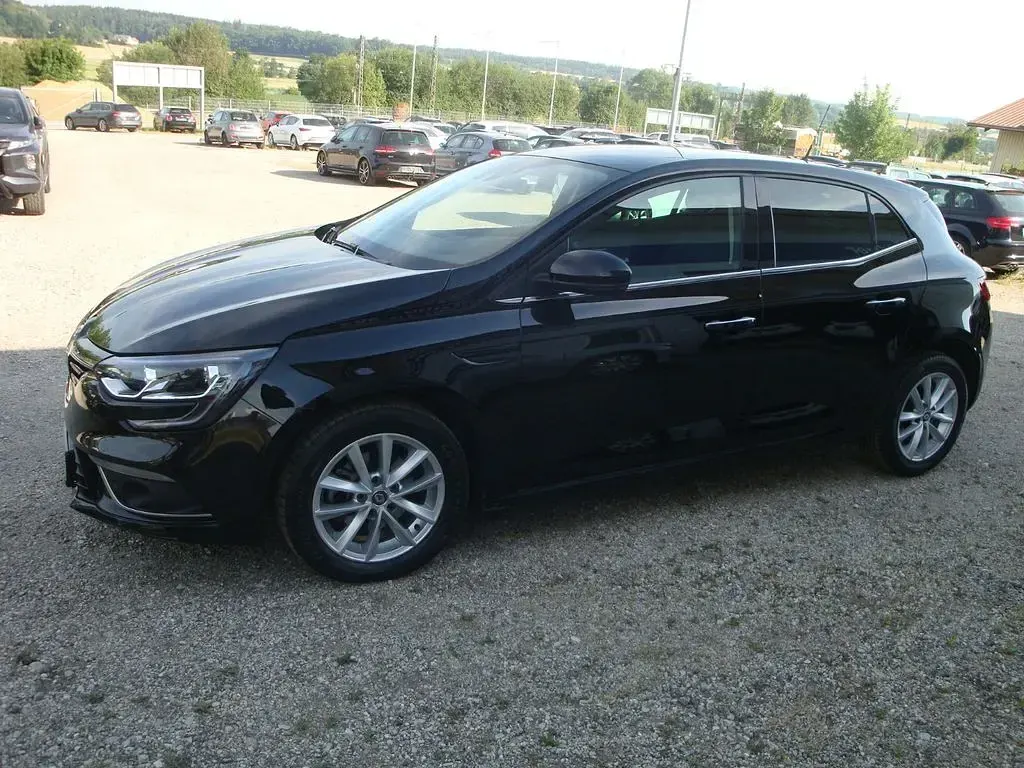 Gebraucht Renault Mégane Experience 110 PS (80 kW) 2019 Schwarz Limousine