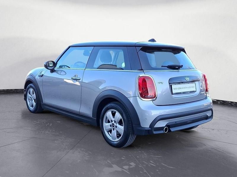 Usado Mini Cooper Essential 136 HP (100 kW) 2023 Prateado Citadino