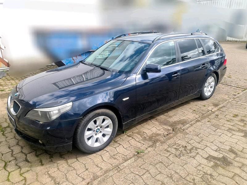 Używany BMW 520 170 KM (125 kW) 2006 Niebieski Kombi