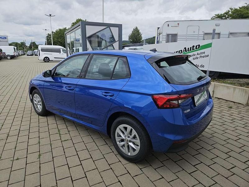 Neu Skoda Fabia Selection 95 PS (69 kW) 2025 Race blue Kleinwagen