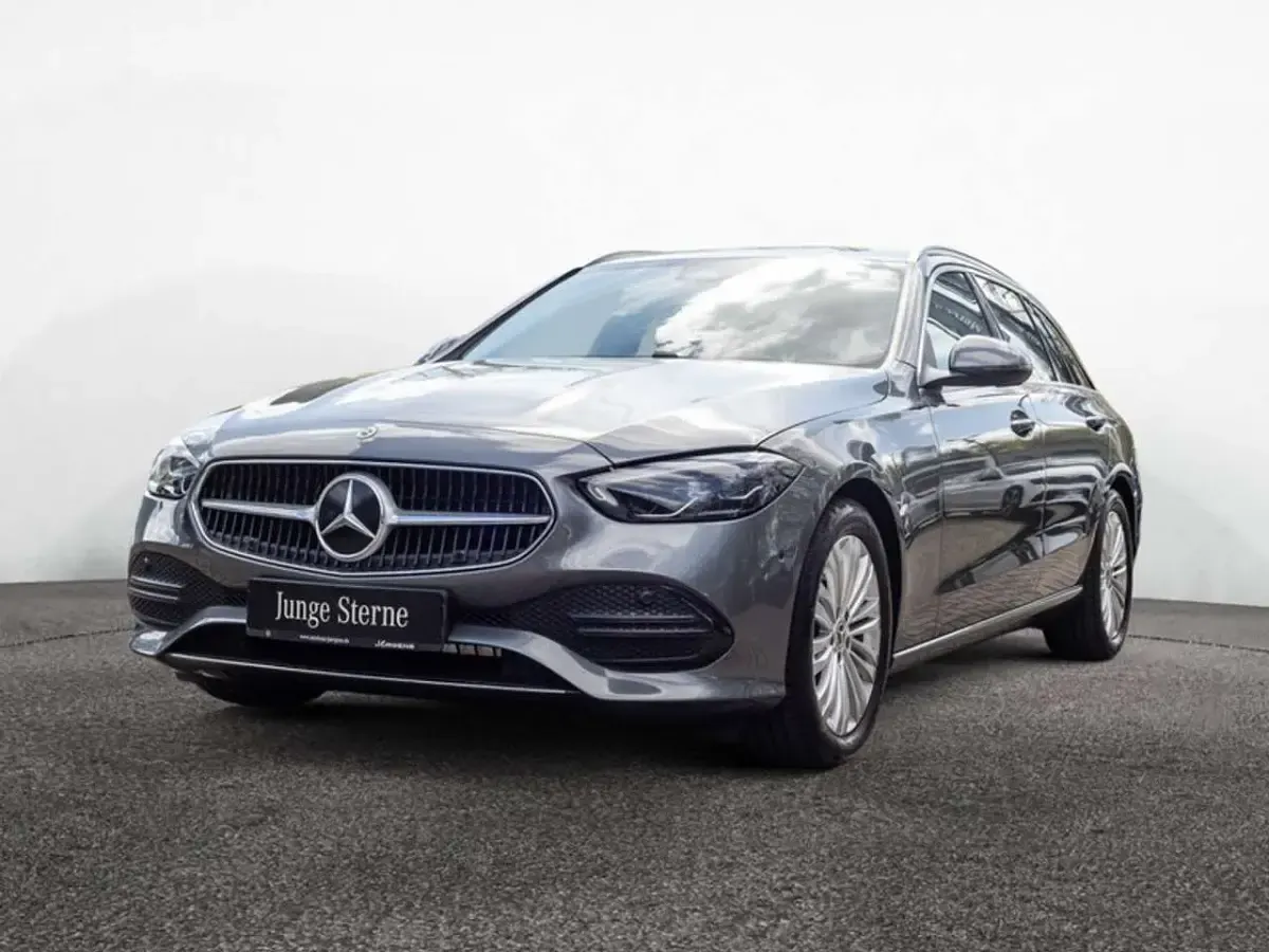 Gebraucht Mercedes C200 Avantgarde 163 PS (119 kW) 2025 Grau selenite grey metallic Kombi