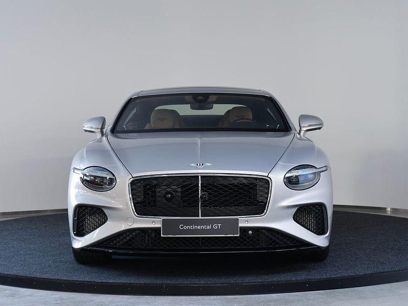 Neu Bentley Continental 680 PS (500 kW) 2026 Grau