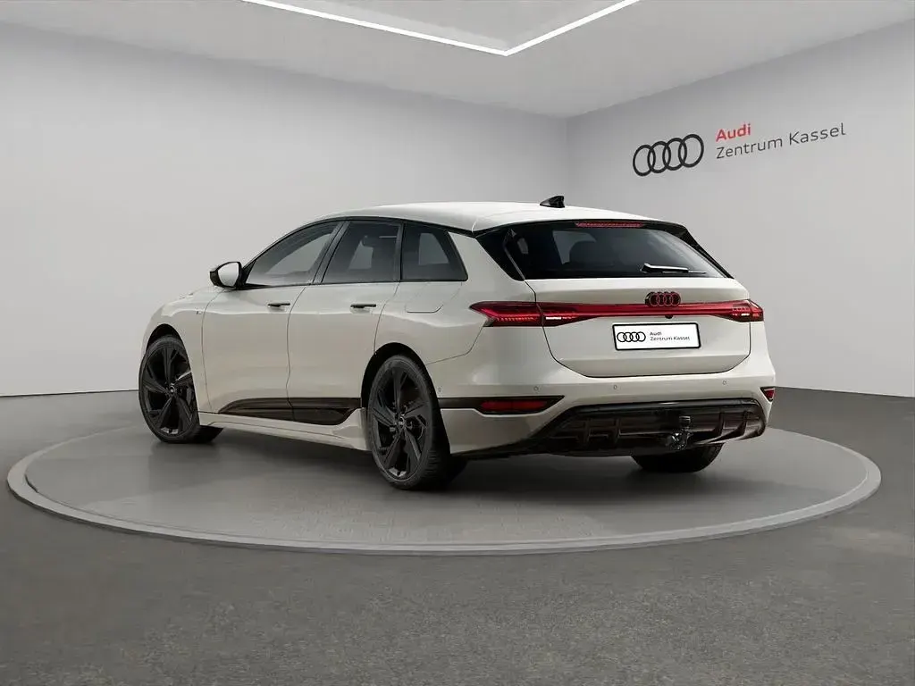 Nowe Audi A6 e-tron S-Line 269 kW (367 KM) 2026 Beżowy Kombi