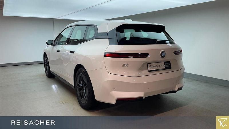 Gebraucht BMW iX 300 kW (408 PS) 2025 Weiß SUV