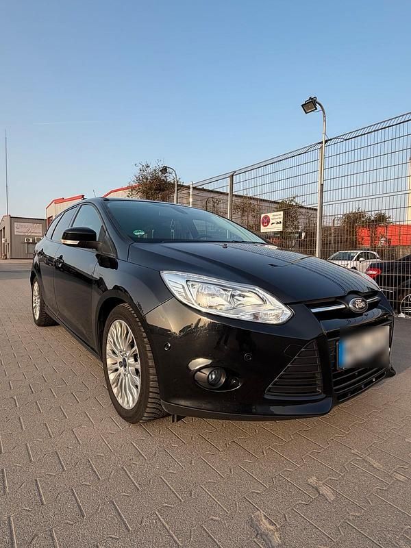 Gebraucht Ford Focus 150 PS (110 kW) 2013 Schwarz Kombi