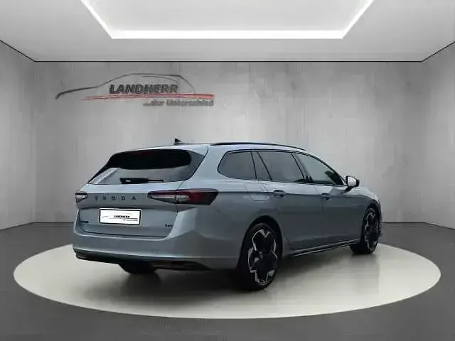 Uusi Skoda Superb 193 HP (141 kW) 2025 Hopea Farmari