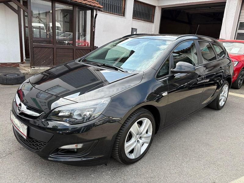 Schwarz Gebraucht 2015 Opel Astra Style Kombi | 6.990 € (Guter Preis) - Bild 1/4