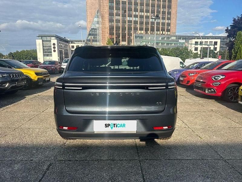 Neu Leapmotor C10 160 kW (218 PS) 2025 Grau SUV