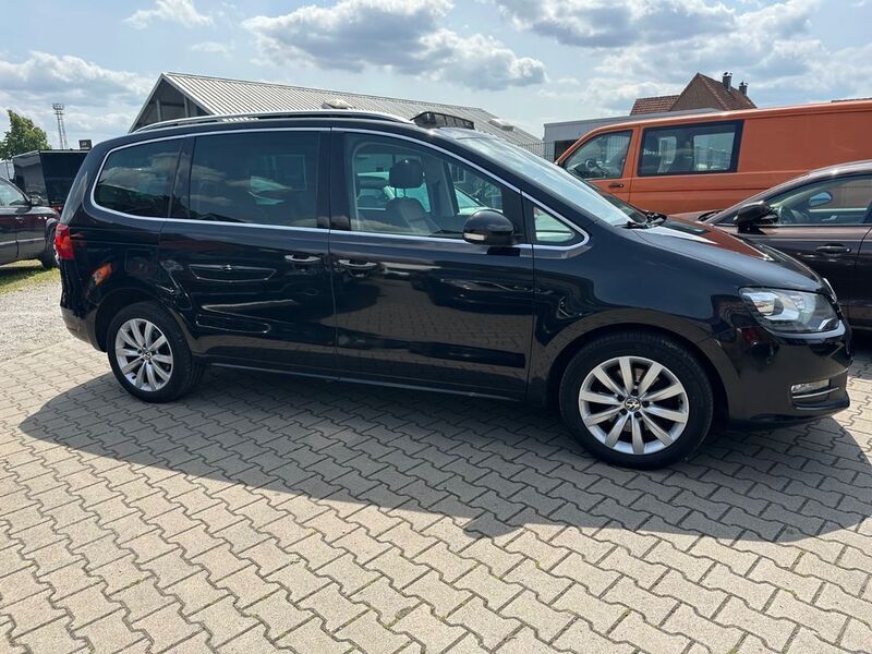Schwarz Gebraucht 2013 VW Sharan Highline Van / Kleinbus | 11.999 € (Guter Preis) - Bild 1/4