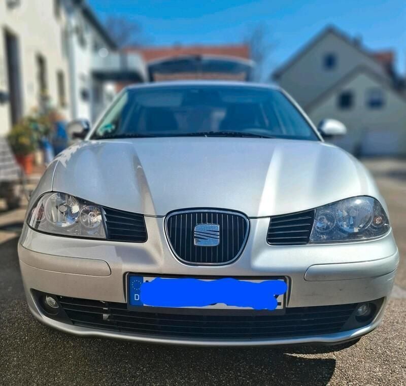 Silber Gebraucht 2004 Seat Ibiza Stella Limousine | 2.500 € - Bild 1/4