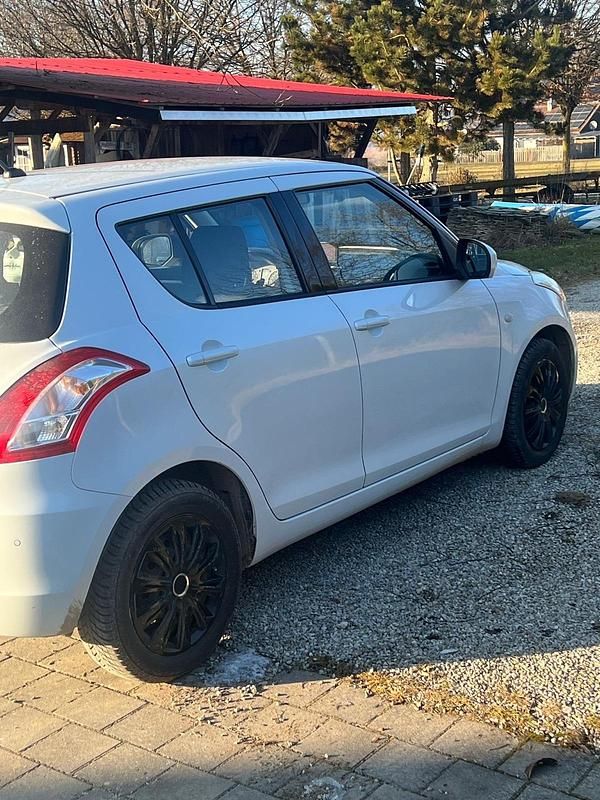Gebraucht Suzuki Swift 2016 Weiß Kleinwagen