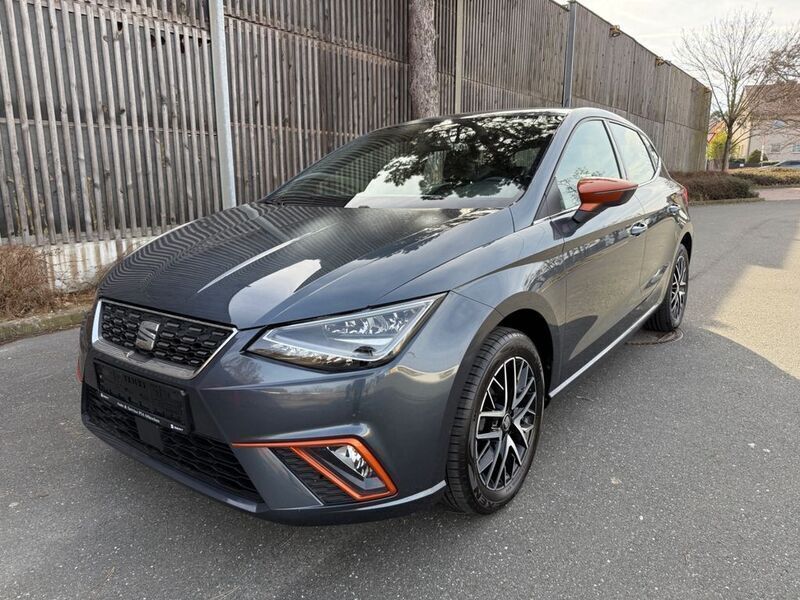 Grau Gebraucht 2019 Seat Ibiza Beats Limousine | 12.000 € (Fairer Preis) - Bild 1/4