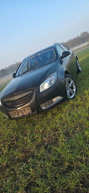 Gebraucht Opel Insignia 160 PS (117 kW) 2009 Schwarz Kombi