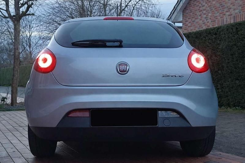 Gebraucht Fiat Bravo Dynamic 140 PS (102 kW) 2011 Kleinwagen