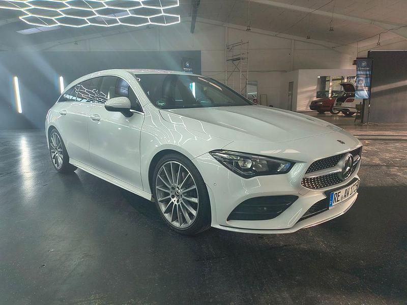 Weiß Gebraucht 2019 Mercedes CLA220 Shooting Brake Kombi | 20.499 € (Fairer Preis) - Bild 1/4