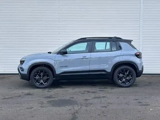 Neu Jeep Avenger Overland 145 PS (106 kW) 2026 Grau SUV