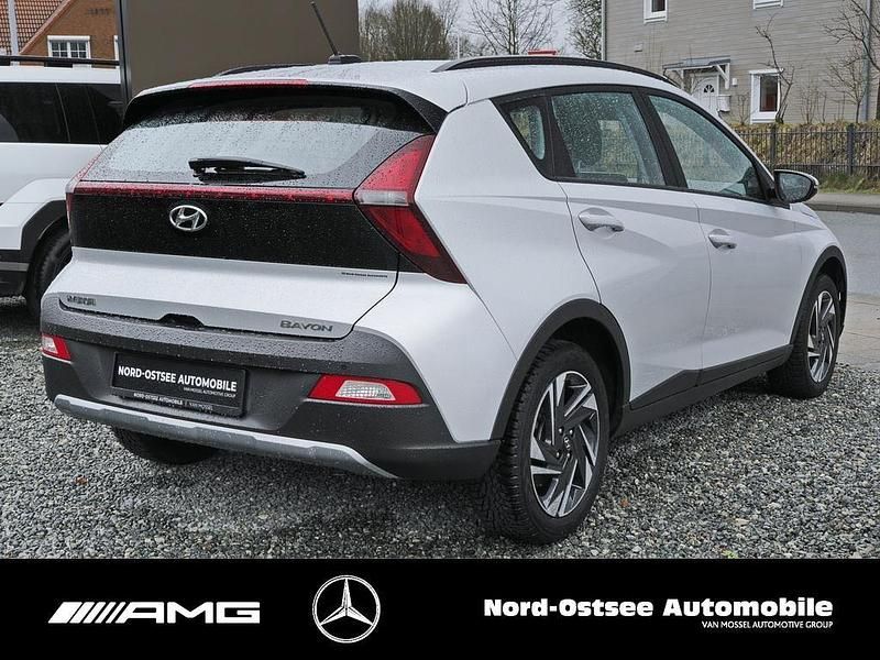 Gebraucht Hyundai Bayon Select 101 PS (74 kW) 2022 Sleek silver / met SUV