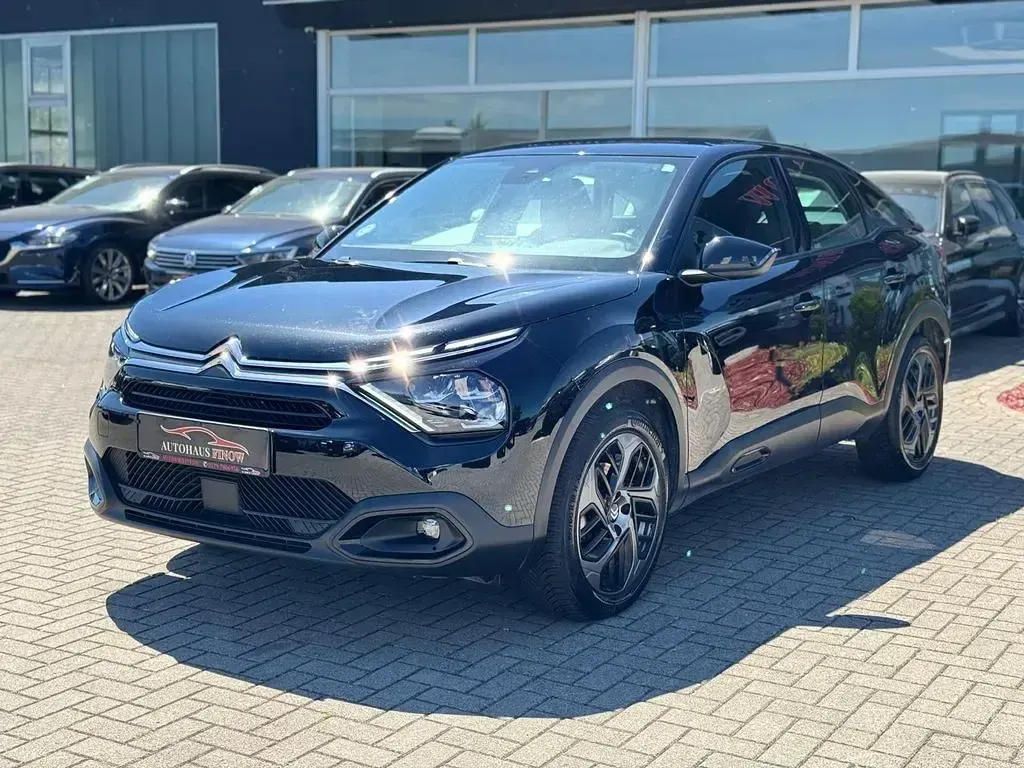 Käytetty Citroën C4 PureTech 131 HP (96 kW) 2023 Musta Katumaasturi