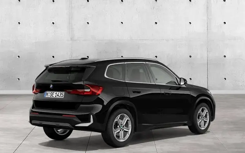 Gebraucht BMW X1 163 PS (119 kW) 2023 Schwarz SUV