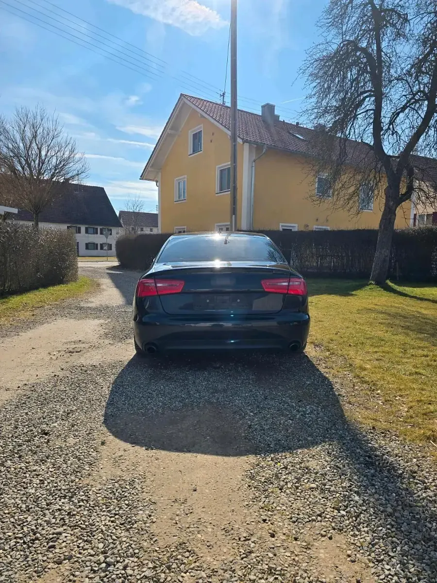 Gebraucht Audi A6 180 PS (132 kW) 2012 Schwarz Limousine