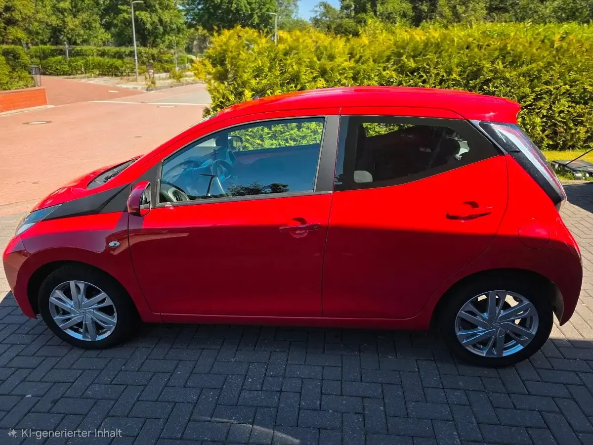 Gebraucht Toyota Aygo Play 69 PS (50 kW) 2016 Rot Kleinwagen