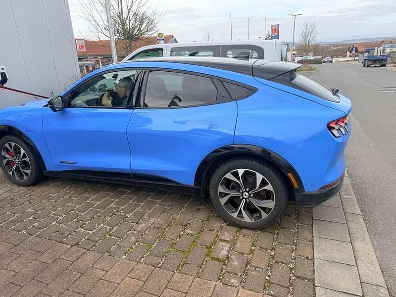 Gebraucht Ford Mustang Mach-E 275 kW (375 PS) 2022 Blau SUV
