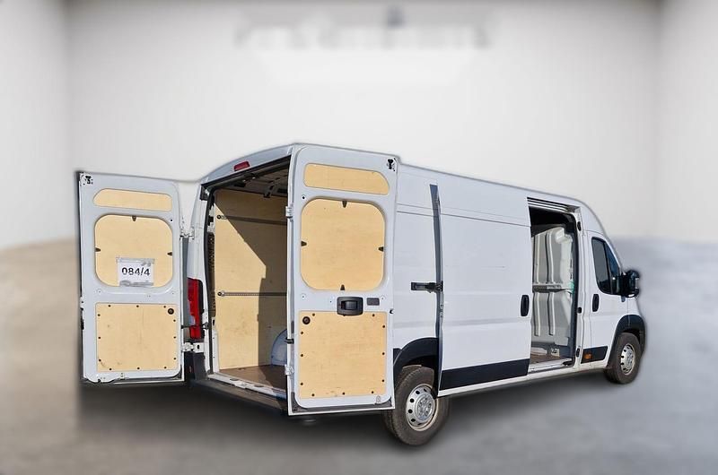 Gebraucht Opel Movano 165 PS (121 kW) 2024 Weiß Van