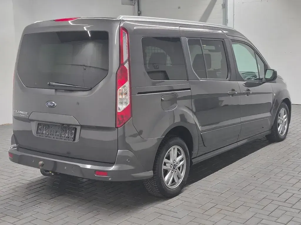 Gebraucht Ford Tourneo Titanium 120 PS (88 kW) 2020 Magneticgrau (metallic) Van / Kleinbus